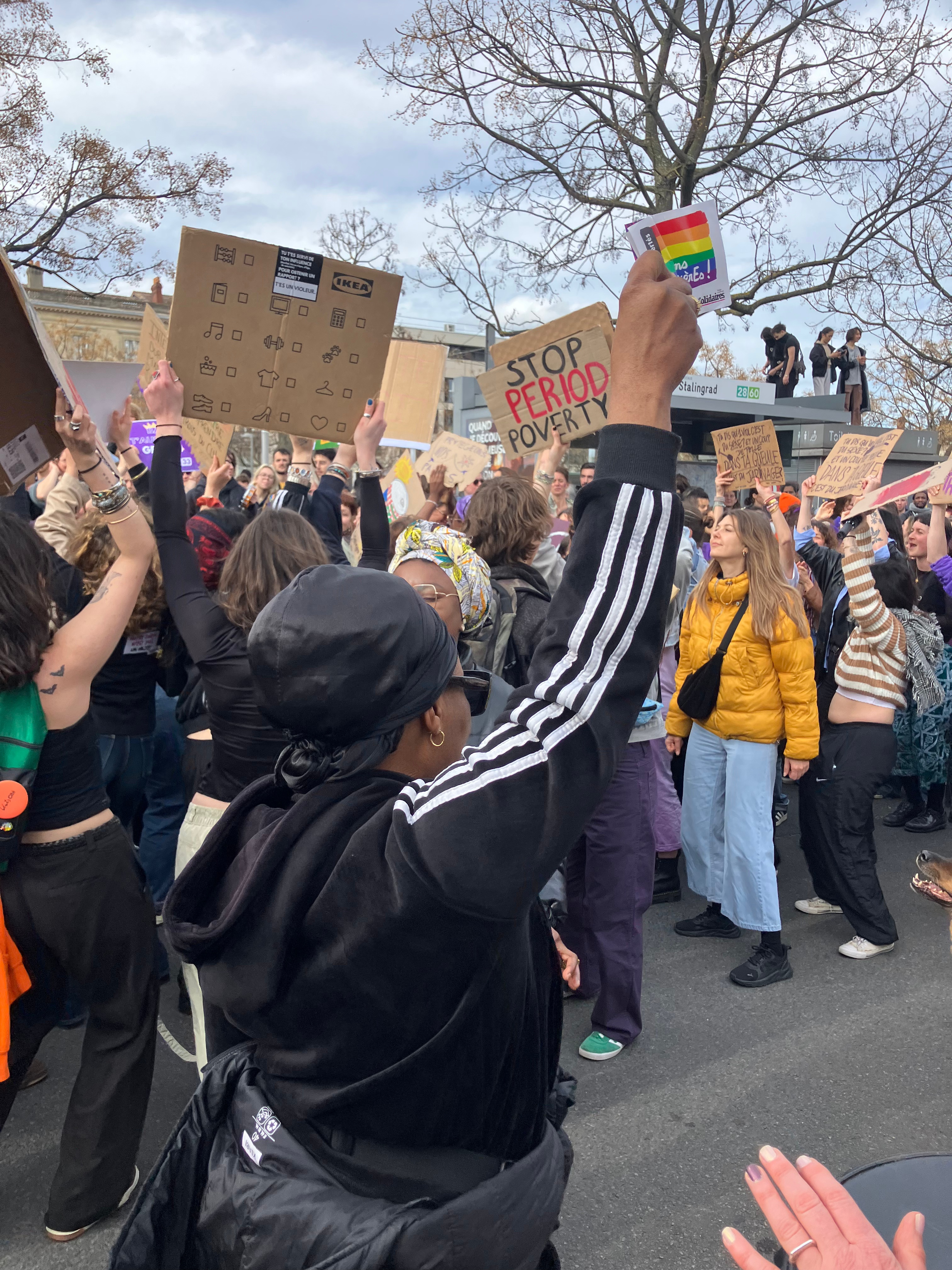 Manifestation du 8 mars pour les droits des femmes - Marche solidaire dans Bordeaux